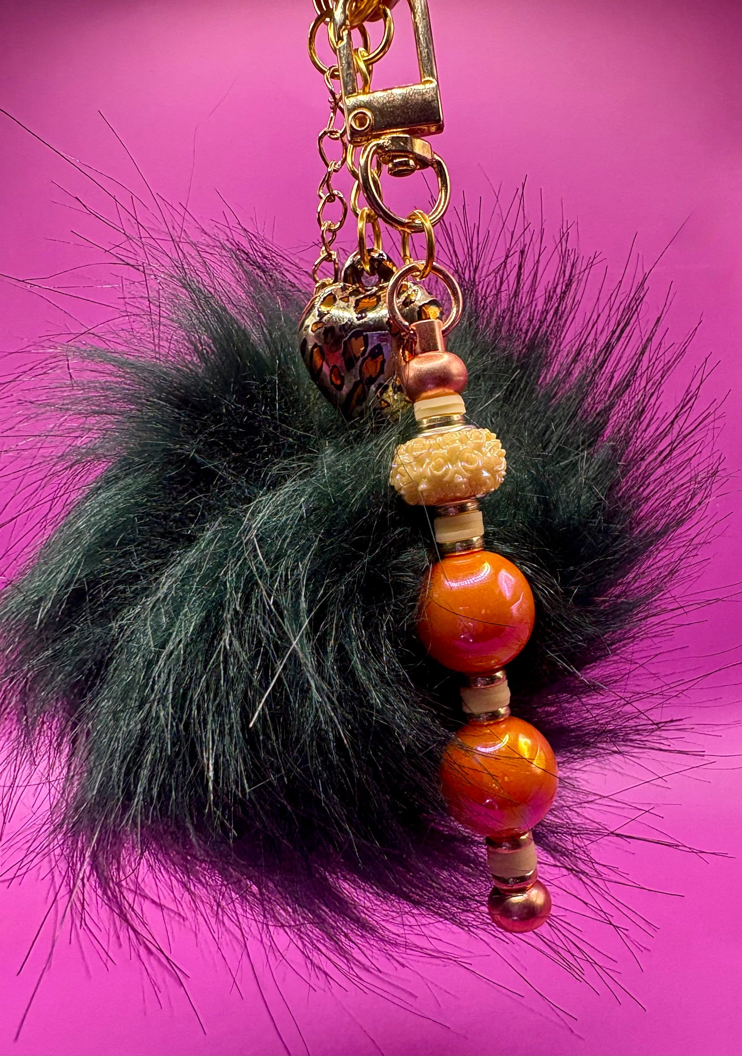 Beaded Keyring Keychain with Pendant - Stylish and Functional Accessory for Keys and Bags black and orange