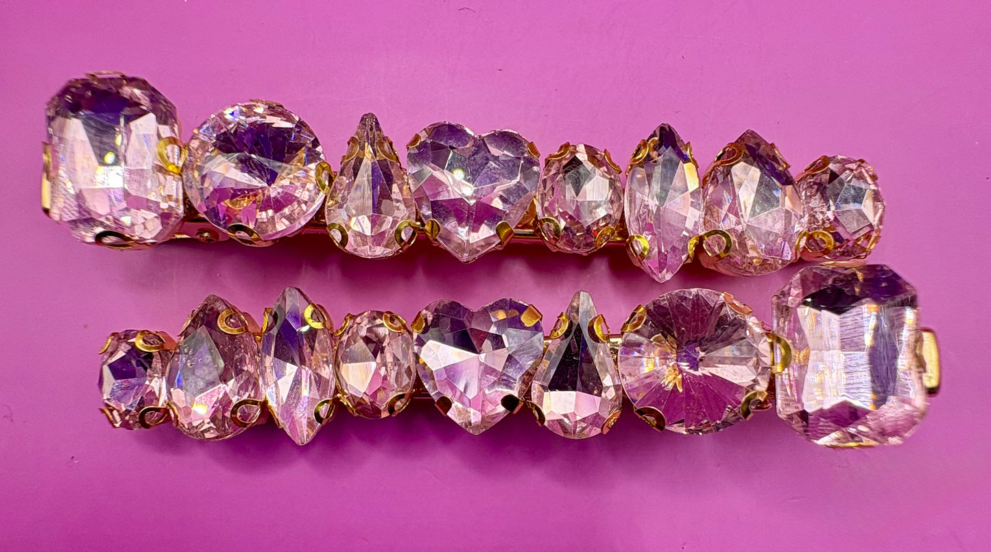 Elegant large gemstone hair slide, perfect for adding a touch of glamour to any hairstyle, ideal for special occasions or everyday fashion.