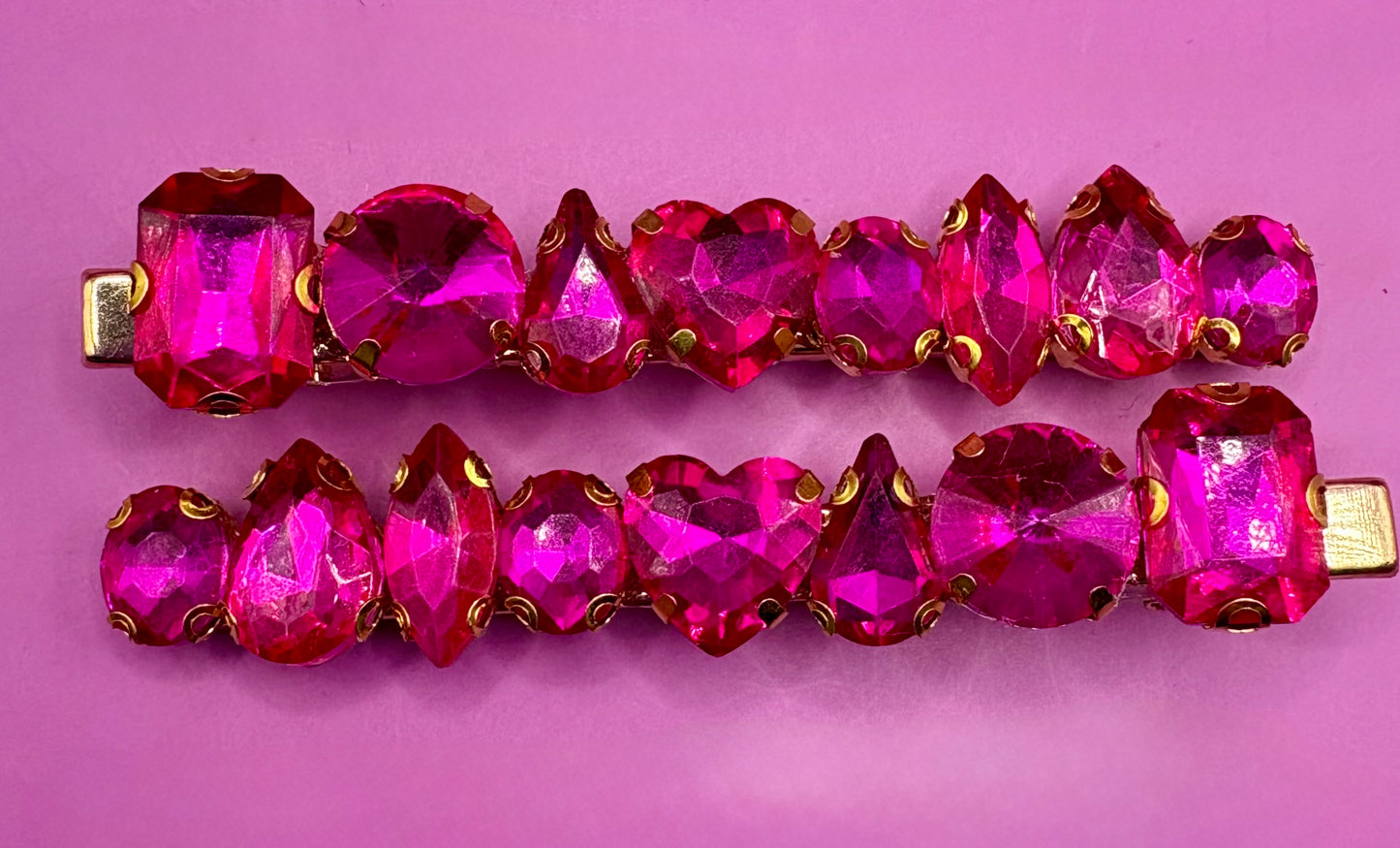 Elegant large gemstone hair slide, perfect for adding a touch of glamour to any hairstyle, ideal for special occasions or everyday fashion.
