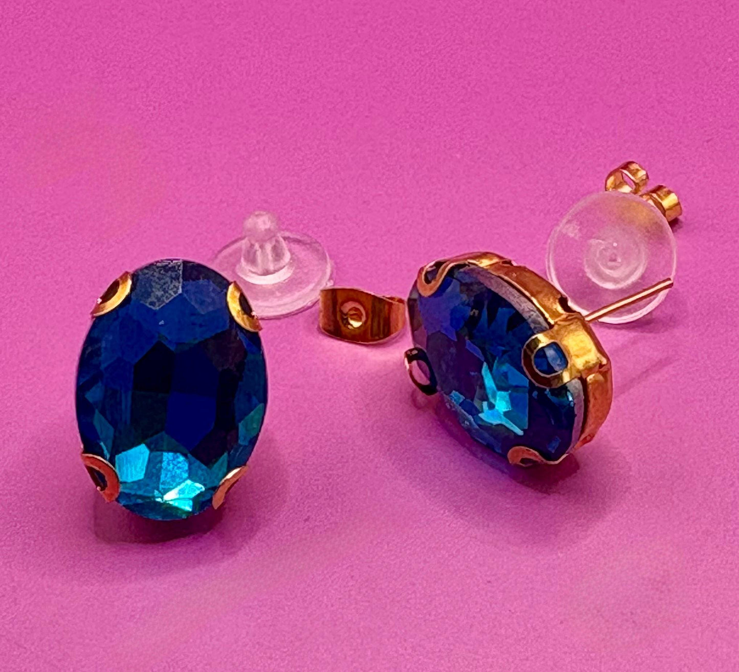 Beautiful elegant blue gemstone earrings in gold, featuring a sophisticated design perfect for weddings, formal events, or enhancing everyday style with a touch of glamour.
