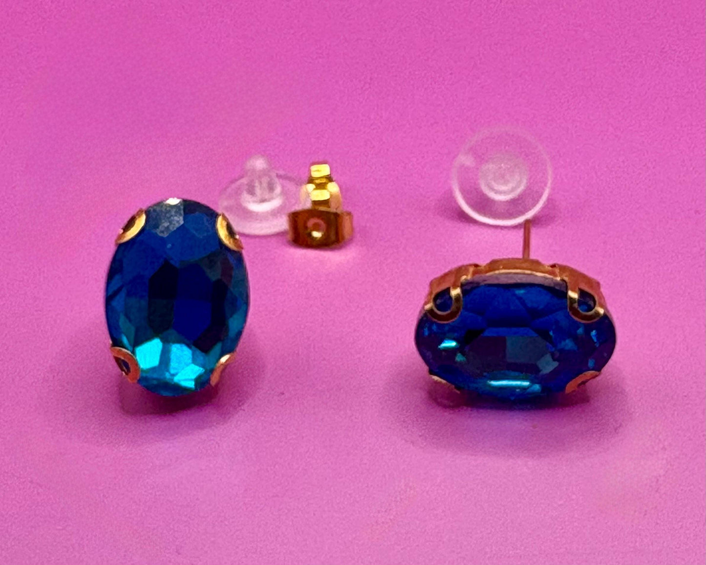 Beautiful elegant blue gemstone earrings in gold, featuring a sophisticated design perfect for weddings, formal events, or enhancing everyday style with a touch of glamour.