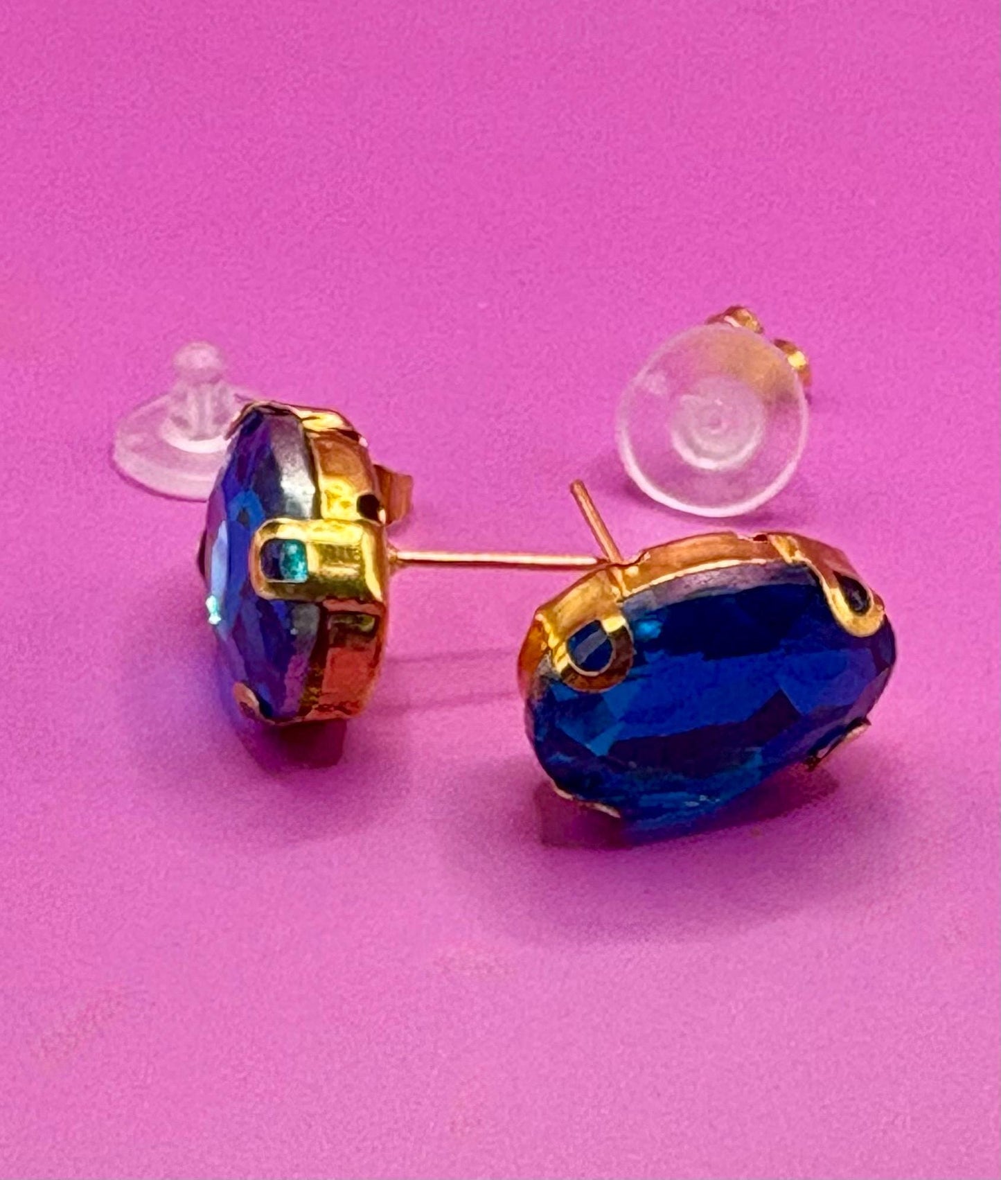 Beautiful elegant blue gemstone earrings in gold, featuring a sophisticated design perfect for weddings, formal events, or enhancing everyday style with a touch of glamour.