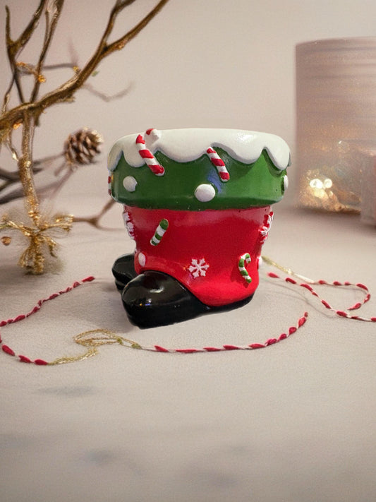 Santa’s Boot Christmas Planter Pot Ceramic Santa Boots Candy Holder Holiday Table Centerpiece Christmas Gift Festive Home Decor