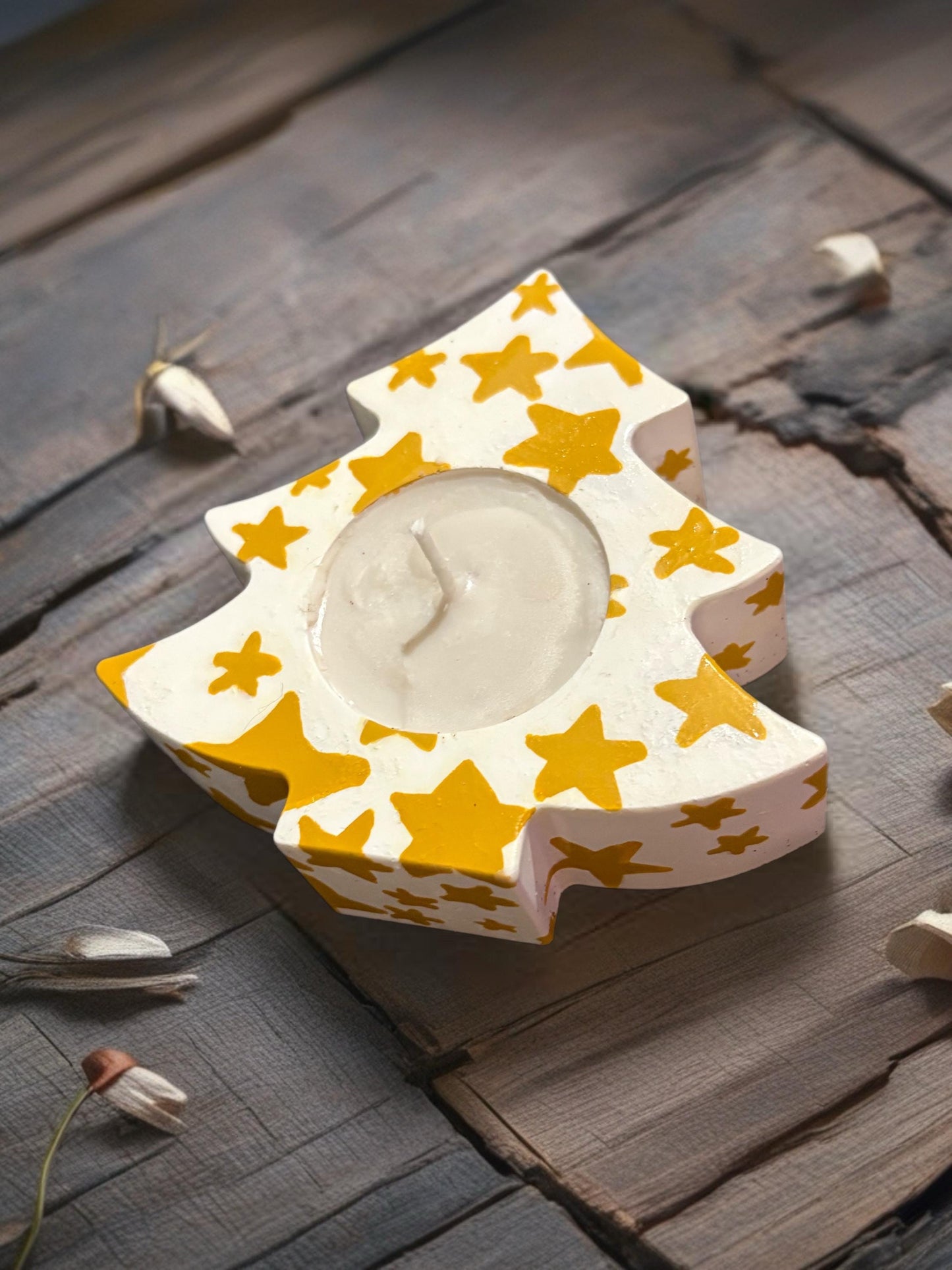 Hand-Painted Ceramic Christmas Tree Candle Festive Star Design Candle Cozy Holiday Decor Christmas Gift Handmade Ceramic Candle