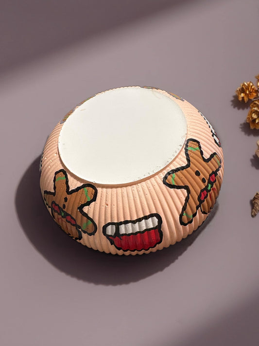 Gingerbread Man Christmas Bowl Hand-Painted Ceramic Holiday Bowl Festive Decorative Dish Christmas Table Decor Holiday Gift