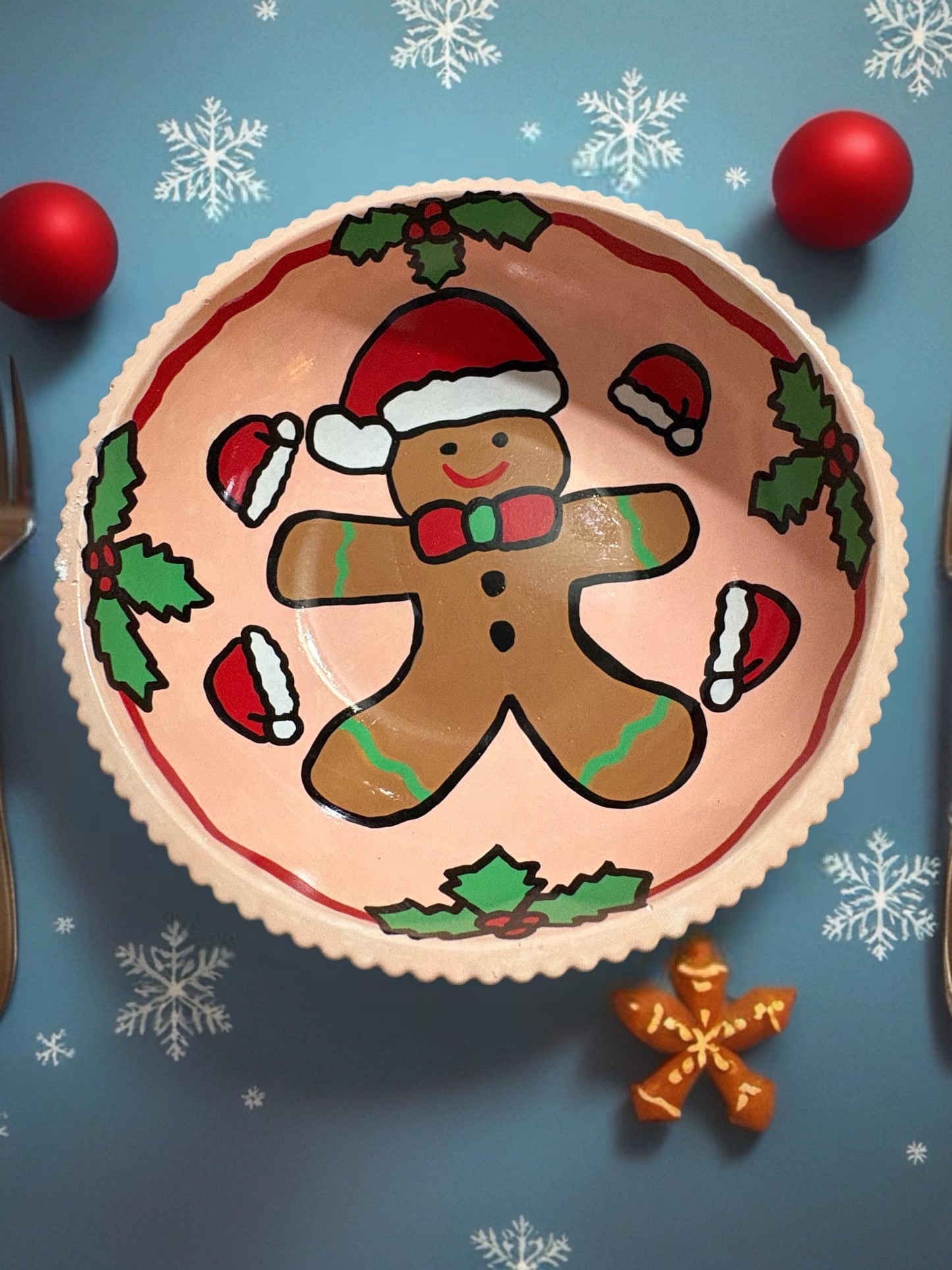 Gingerbread Man Christmas Bowl Hand-Painted Ceramic Holiday Bowl Festive Decorative Dish Christmas Table Decor Holiday Gift
