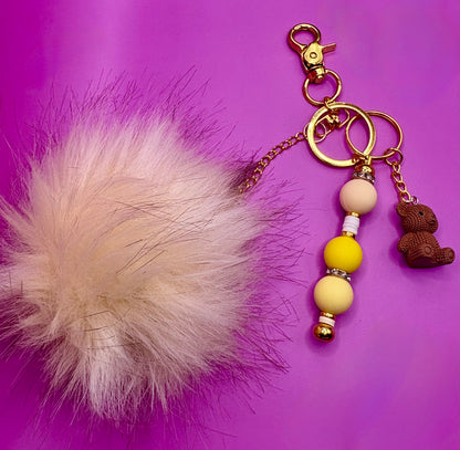 Stylish Beaded Keyring Keychain with Decorative Pendant - Perfect for Personalizing Keys and Bags - Trendy Accessory with teddy bear pendant