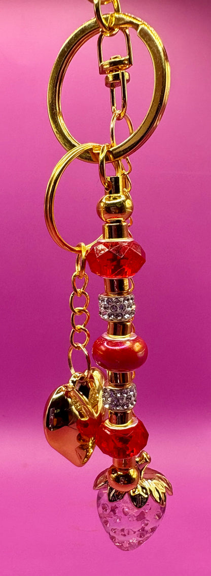 Charming Beaded Keyring Keychain with Heart Pendant - Colorful Accessory for Keys and Bags - Ideal Gift for Loved Ones