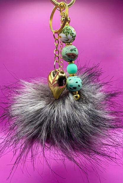 Chic Beaded Keyring Keychain with Pendant - Colorful Accessory for Keys and Bags - Ideal Gift for Trendsetters highland cow beads