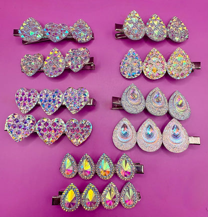 Charming heart oval glitter sparkly small hair clip, ideal for adding a touch of whimsy and sparkle to your hairstyle