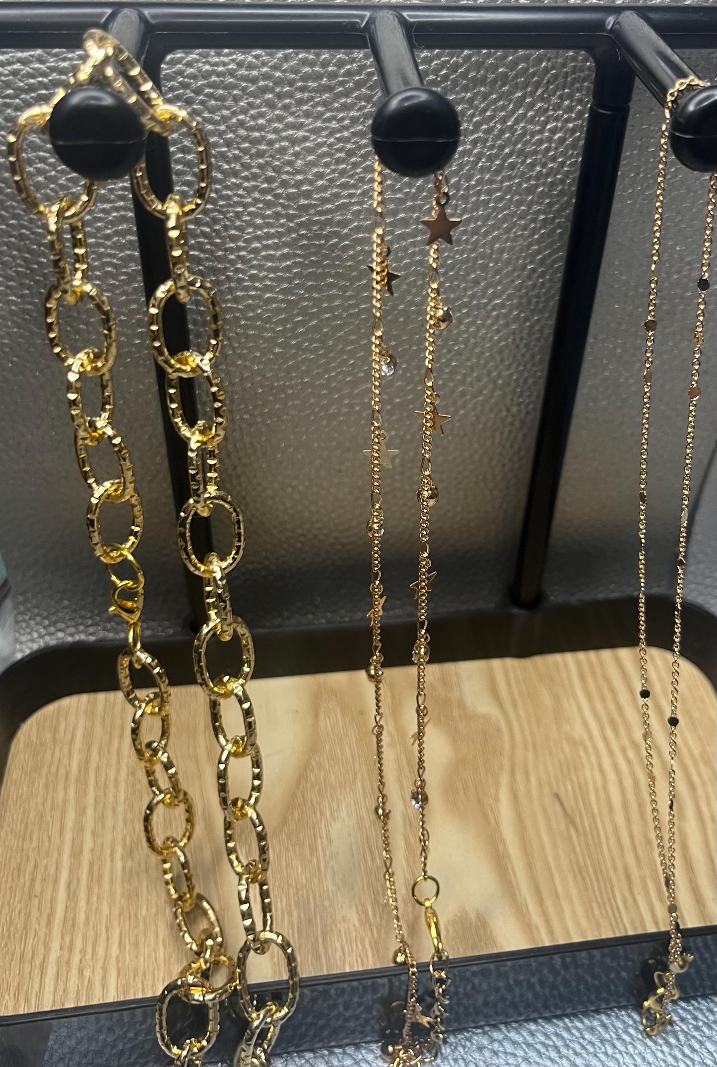 Gold necklace set. three necklaces included. stars thick chain thin chain bling fashion necklaces. wear together or separately.