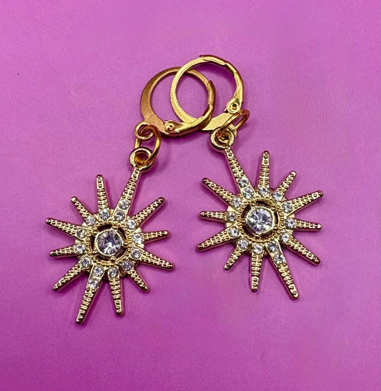 Stunning bright star earrings- colour gold