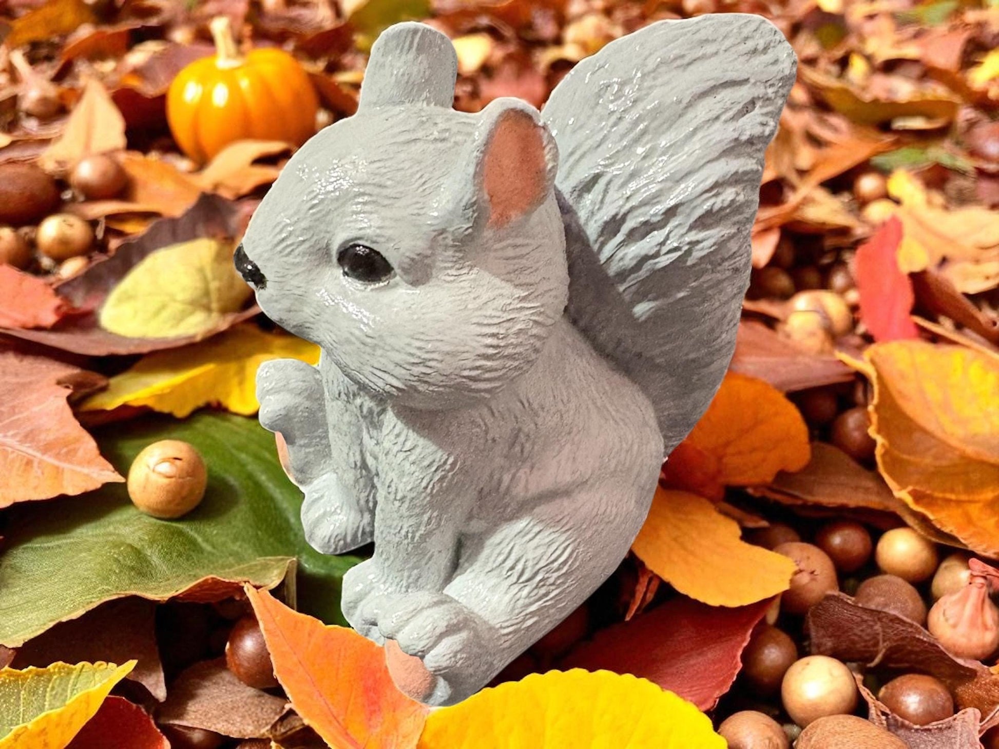 Adorable Small Autumn Animal Ornaments – Handcrafted Fall Decor for Your Home