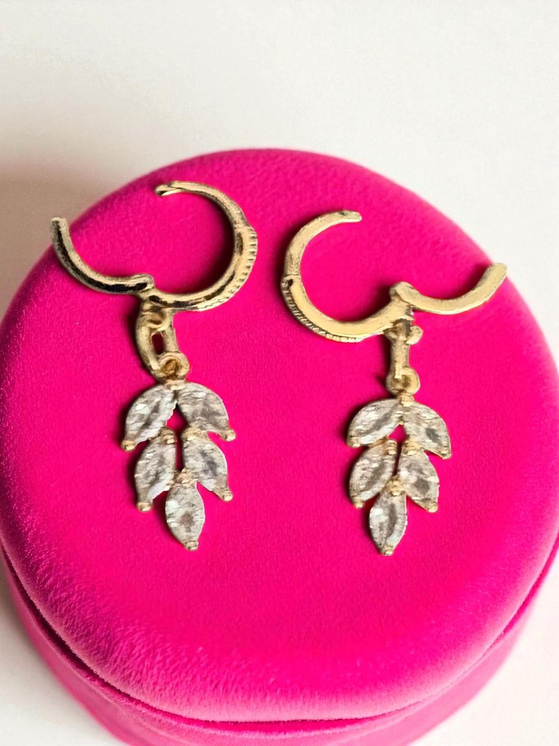 Elegant Leaf Drop Earrings – Gold or Silver Crystal Dangle