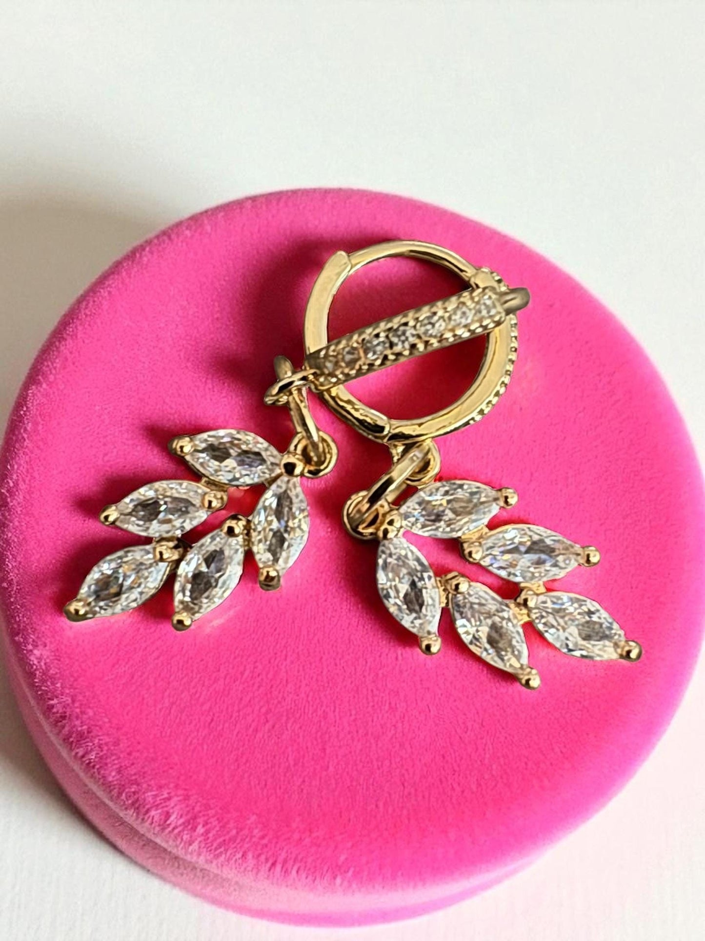 Elegant Leaf Drop Earrings – Gold or Silver Crystal Dangle