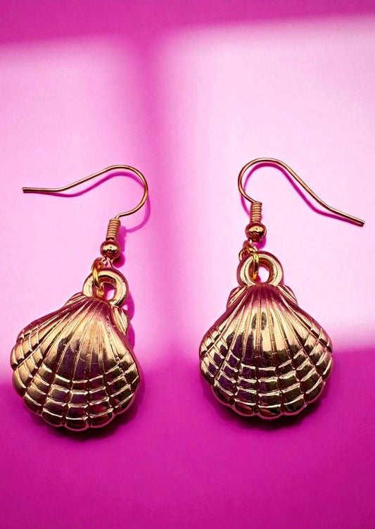 Seashell gold look earrings
