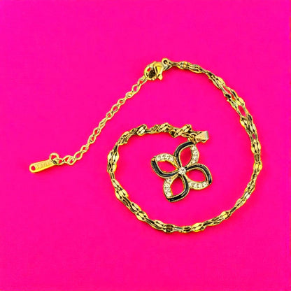 Elegant Gold Flower Pendant Necklace – Adjustable 38cm Chain with Extender