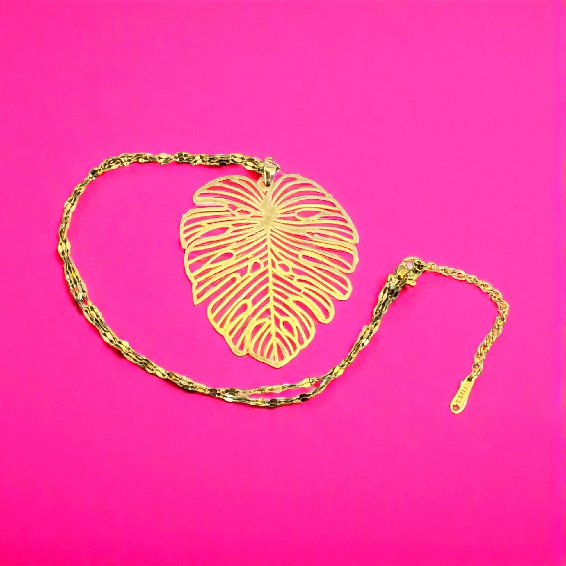 Stylish Gold Monstera Leaf Necklace – 38cm Chain with 5cm Extender