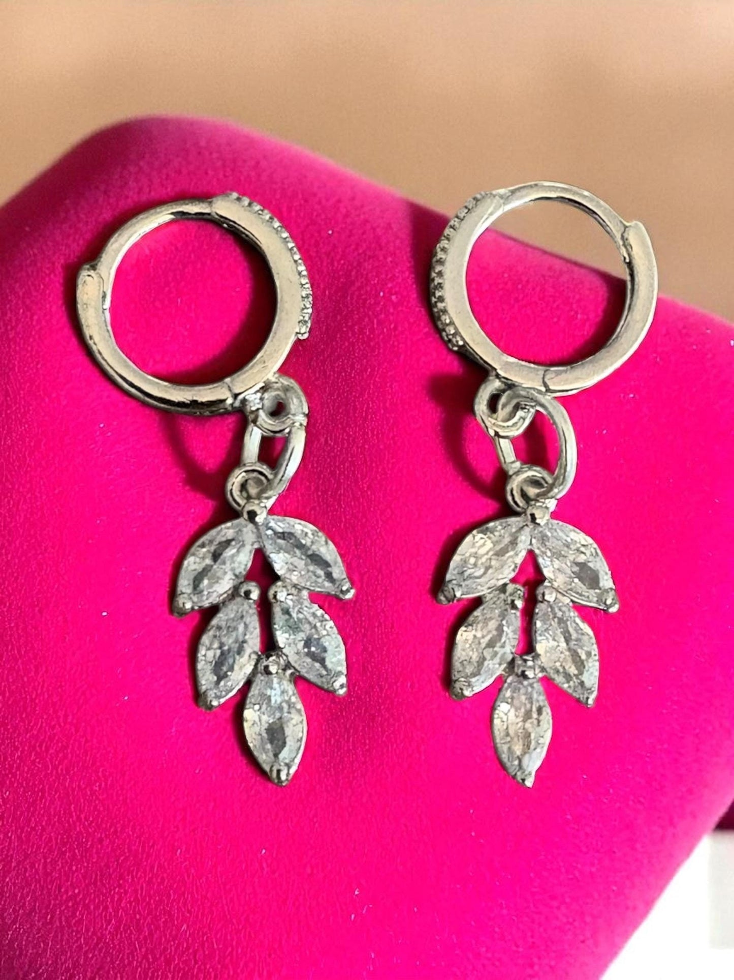 Elegant Leaf Drop Earrings – Gold or Silver Crystal Dangle