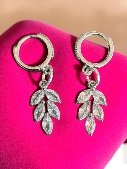 Elegant Leaf Drop Earrings – Gold or Silver Crystal Dangle