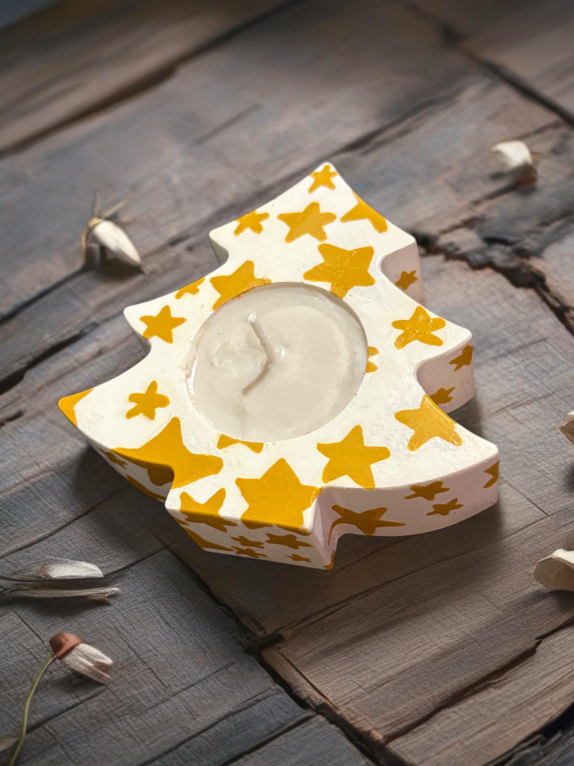 Hand-Painted Ceramic Christmas Tree Candle Festive Star Design Candle Cozy Holiday Decor Christmas Gift Handmade Ceramic Candle