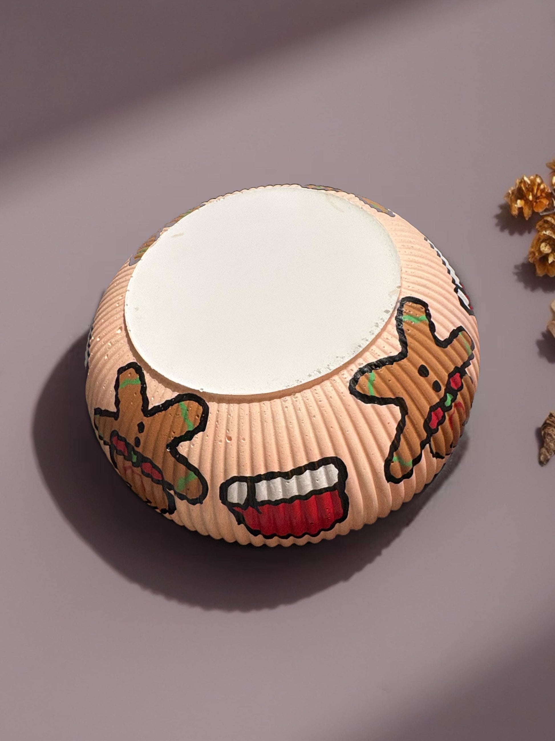 Gingerbread Man Christmas Bowl Hand-Painted Ceramic Holiday Bowl Festive Decorative Dish Christmas Table Decor Holiday Gift