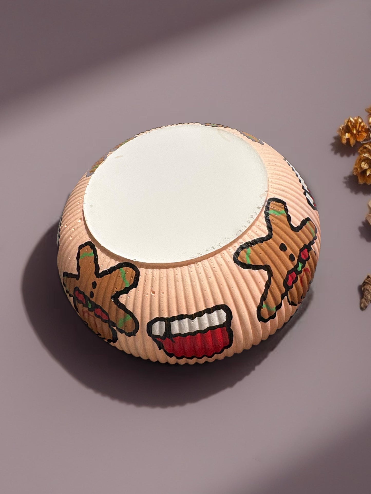 Gingerbread Man Christmas Bowl Hand-Painted Ceramic Holiday Bowl Festive Decorative Dish Christmas Table Decor Holiday Gift