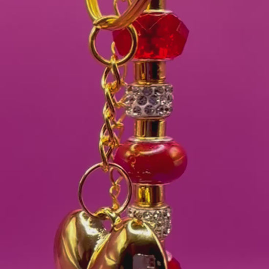 Charming Beaded Keyring Keychain with Heart Pendant - Colorful Accessory for Keys and Bags - Ideal Gift for Loved Ones