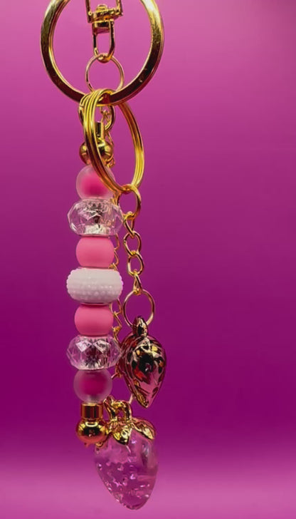 Stylish Beaded Keyring Keychain with Leopard Print Heart - Trendy Accessory for Keys and Bags - Perfect Gift for Fashion Lovers